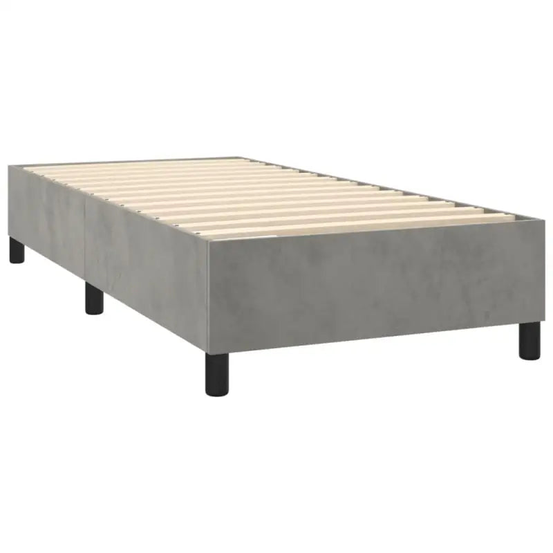 Luxueus bedframe met multiplex lattenbodem en fluweel bekleding - Bedden & bedframes