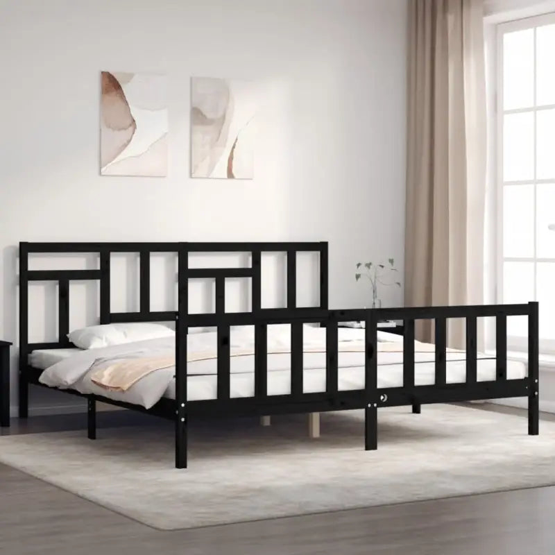 Massief Grenenhouten Bedframe voor een Natuurlijke en Comfortabele Slaapruimte - Zwart / 200 x 200 cm - Bedden &