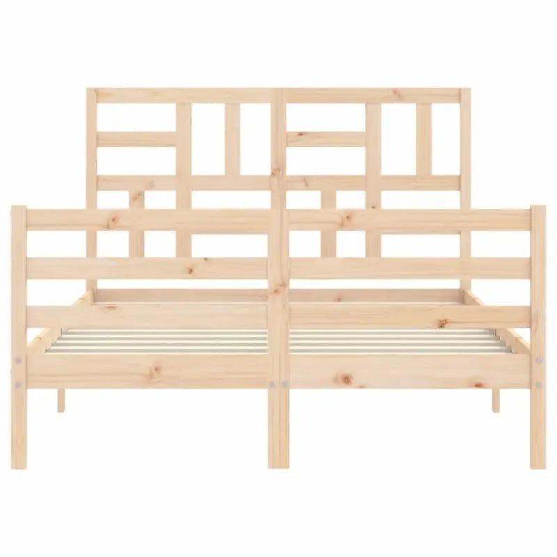 Massief Grenenhouten bedframe voor een natuurlijke en stijlvolle slaapkamer - Bedden & bedframes