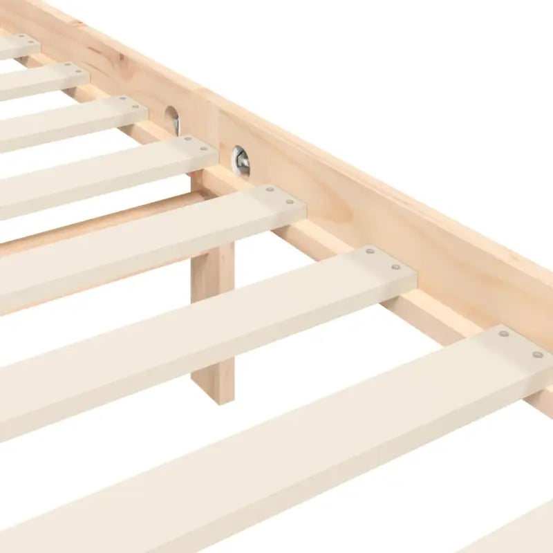 Massief Grenenhouten Bedframe voor Uitstekende Ondersteuning en Natuurlijke Looks - Bedden & bedframes