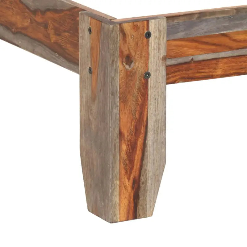 Massief Houten Bedframe voor een Elegante en Klassieke Slaapkamerstijl - 200 x 200 cm - Bedden & bedframes