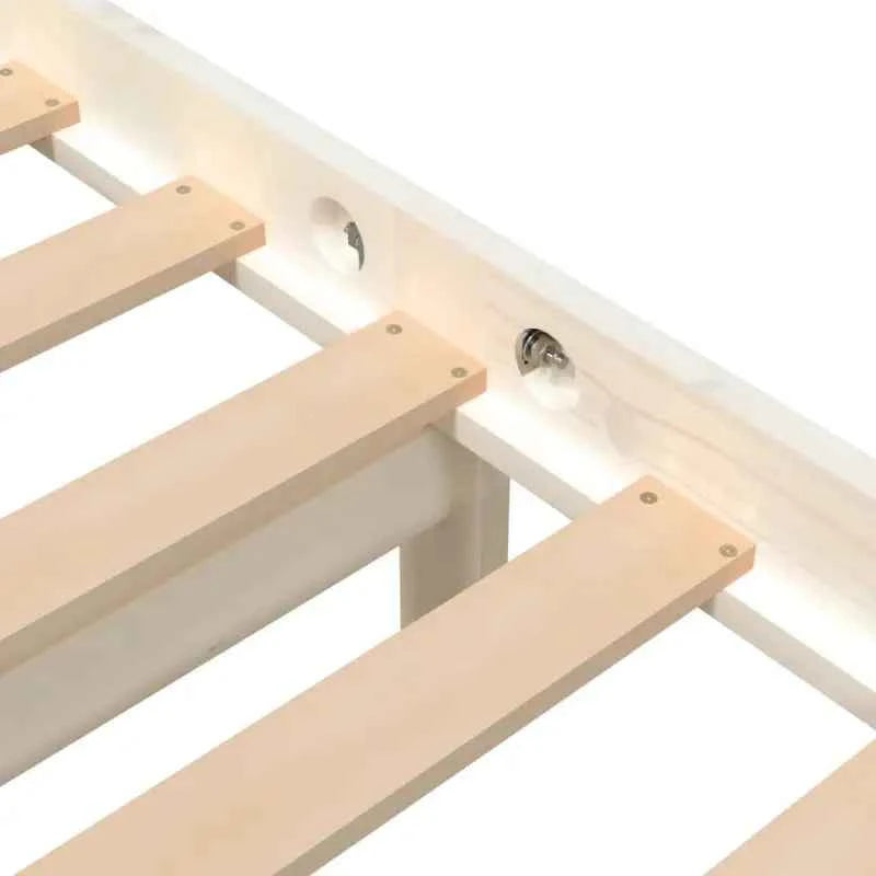Modern houten bedframe van massief grenenhout met levering bevat