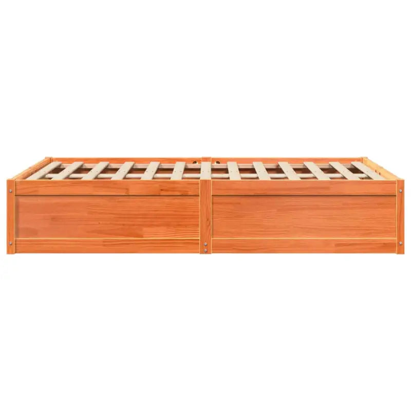 Moderne bedframe van massief grenenhout met multiplex lattenbodem - Bedden & bedframes