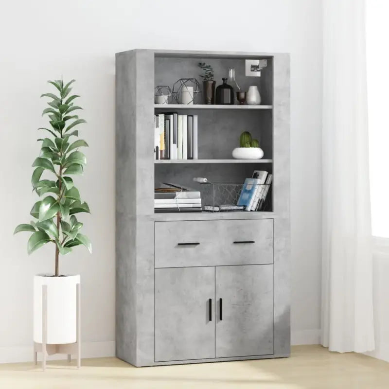 Moderne hoge kast van bewerkt hout voor een stijlvolle uitstraling - Dressoirs & buffetkasten