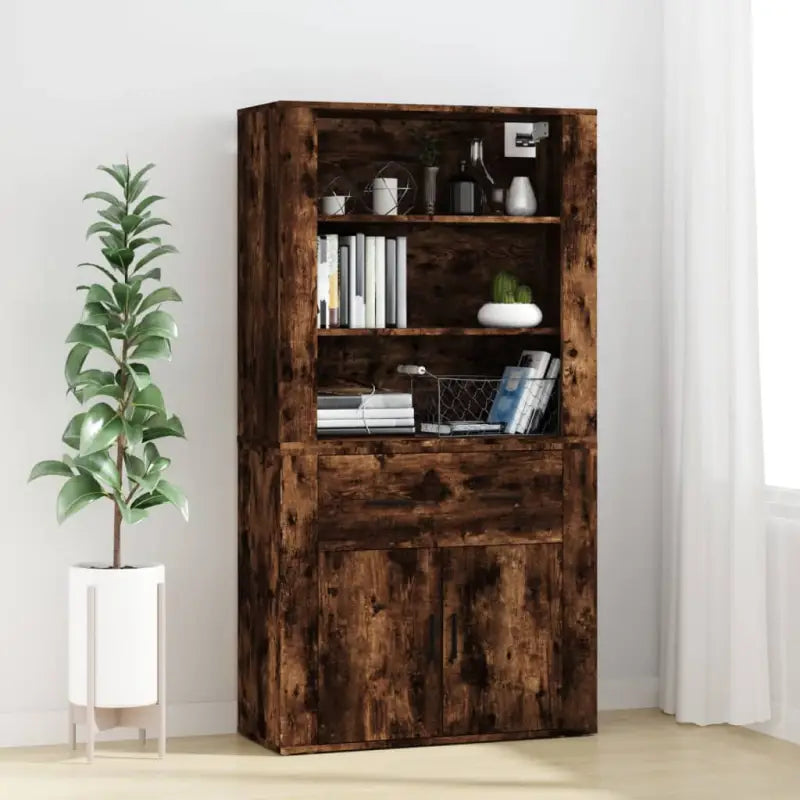 Moderne hoge kast van bewerkt hout voor een stijlvolle uitstraling - Gerookt eiken / 1 - Dressoirs & buffetkasten