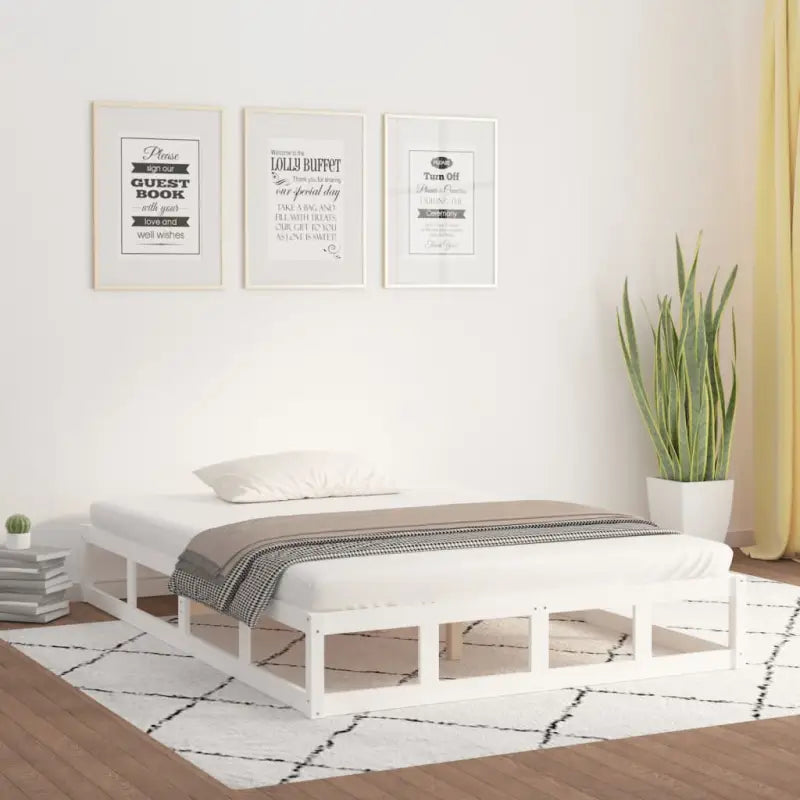 Moderne houten bedframe van massief grenenhout voor een stijlvolle slaapkamer - Wit / 200 x 200 cm - Bedden & bedframes