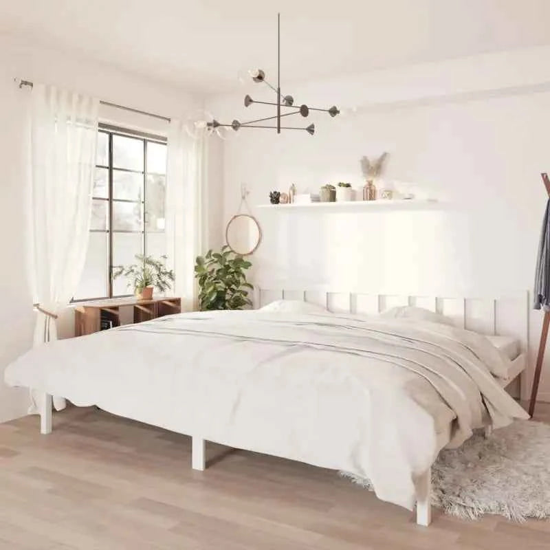 Moderne houten bedframe van massief grenenhout voor stijlvolle slaapkamers