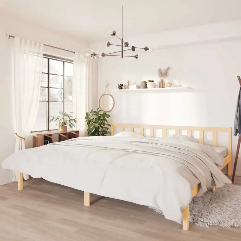 Moderne houten bedframe van massief grenenhout voor stijlvolle slaapkamers - Naturel / 200 x 200 cm - Bedden & bedframes