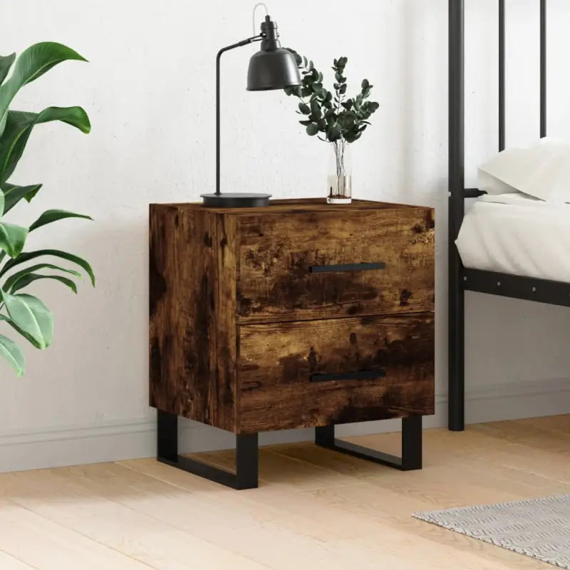 Moderne nachtkastjes van bewerkt hout met duurzame en stevige afwerking - Nachtkastjes
