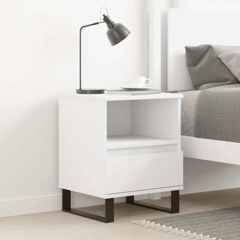 Nachtkastje met bewerkt hout en metalen poten voor een strak interieur - Wit / 1 - Nachtkastjes