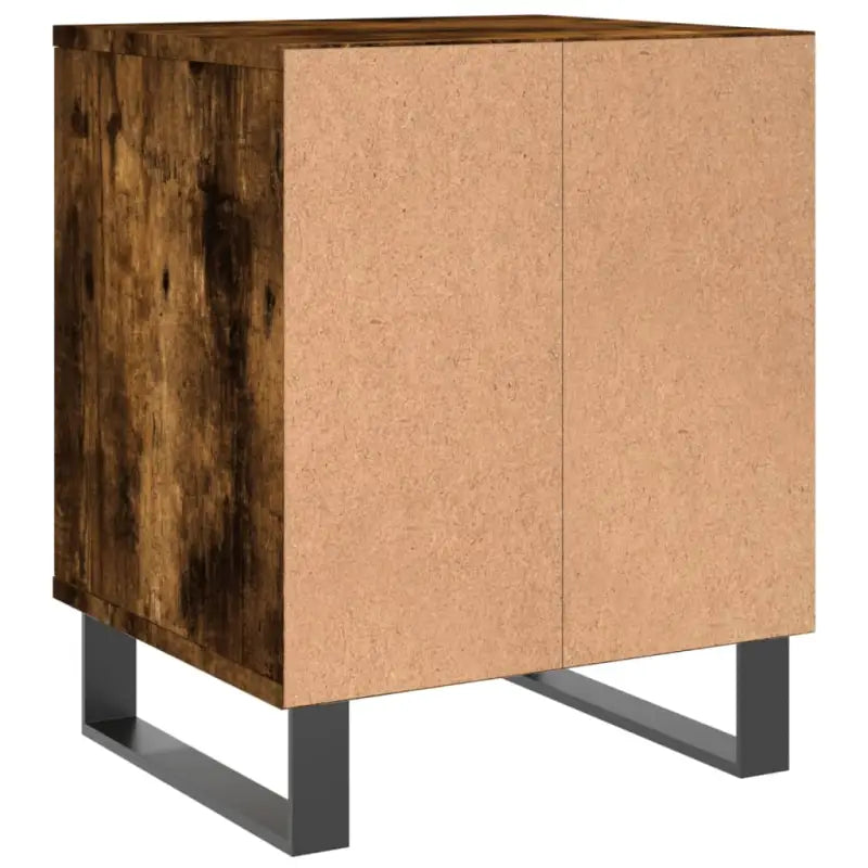 Nachtkastje met bewerkt hout en metalen poten voor een strak interieur - Nachtkastjes