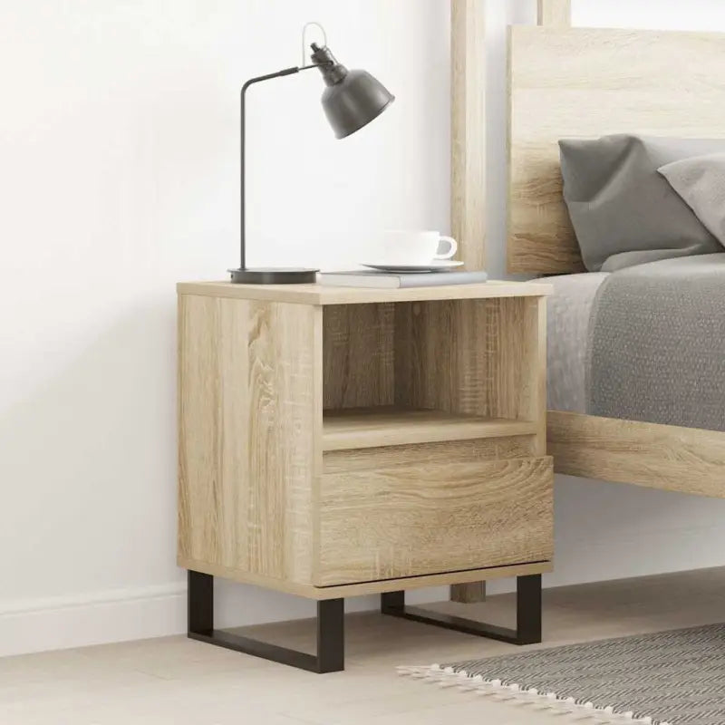 Nachtkastje met bewerkt hout en metalen poten voor een strak interieur - Sonoma eiken / 1 - Nachtkastjes