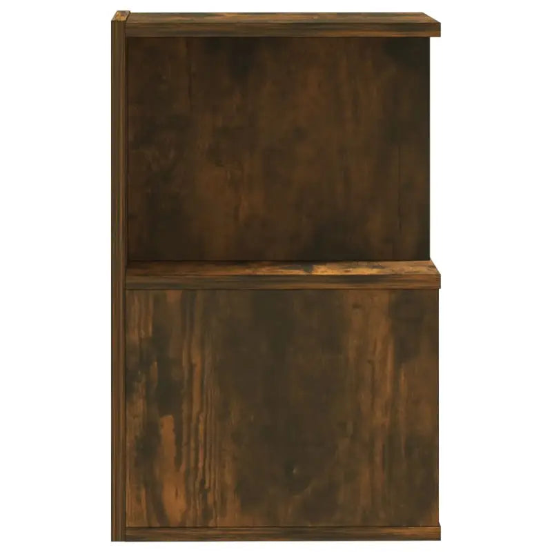Nachtkastje met elegant ontwerp van bewerkt hout voor een tijdloze stijl - Nachtkastjes