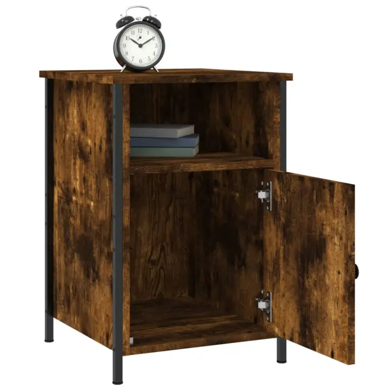 Nachtkastje van bewerkt hout met elegant en tijdloos ontwerp - Nachtkastjes