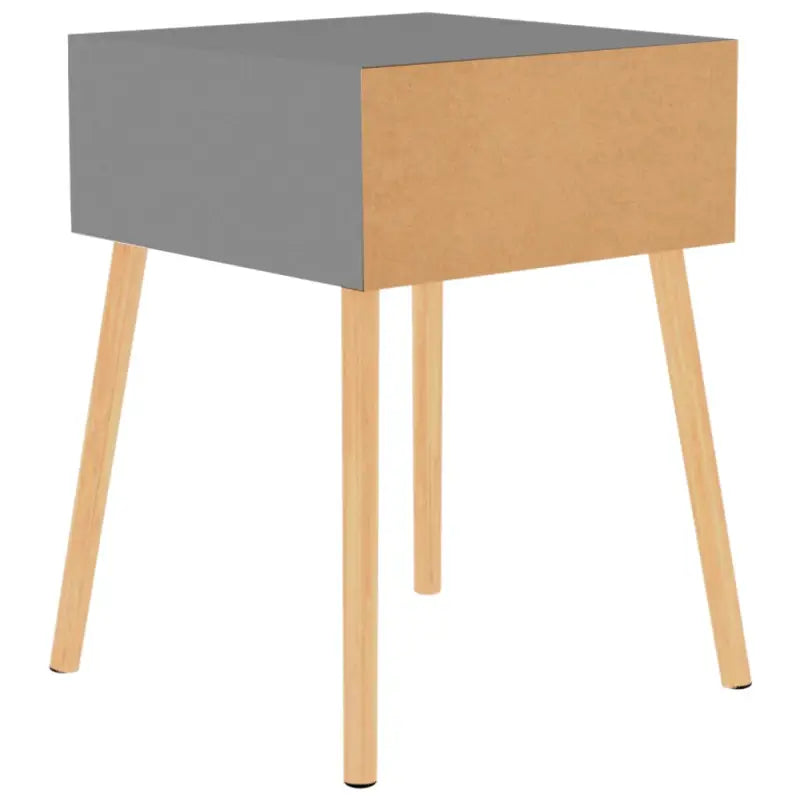 Nachtkastje van bewerkt hout met moderne charme - Nachtkastjes