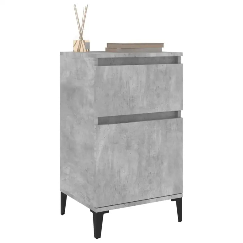 Nachtkastje van bewerkt hout met tijdloos en elegant ontwerp - Nachtkastjes