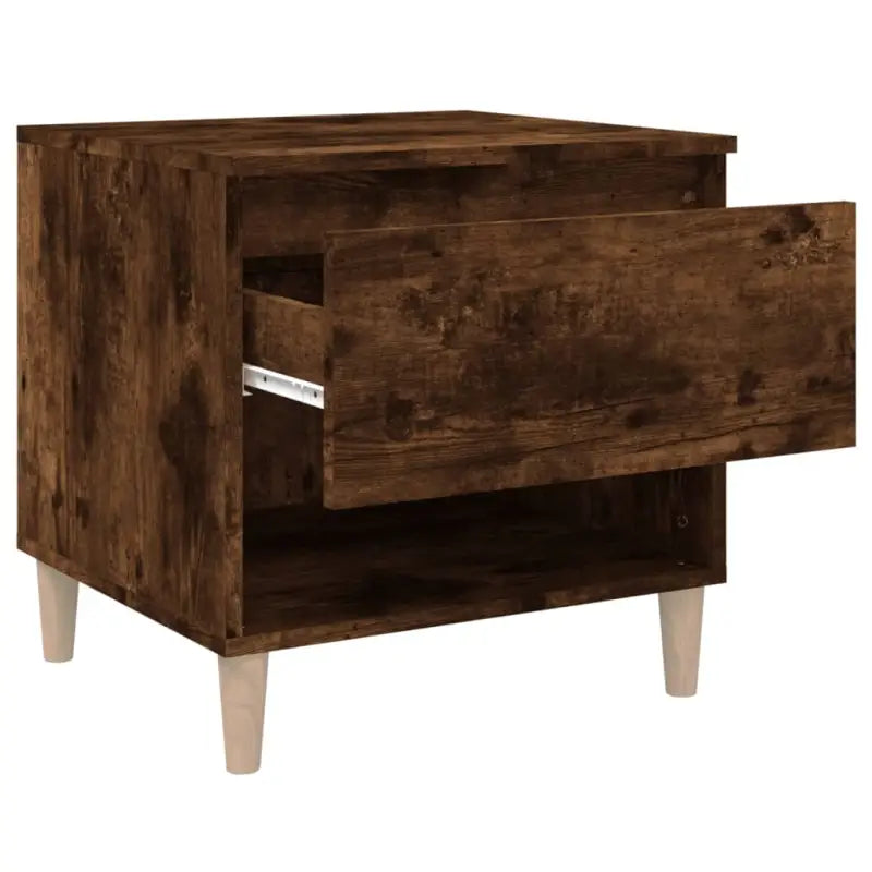 Nachtkastjes met bewerkt hout voor een elegant en tijdloos interieur - Nachtkastjes