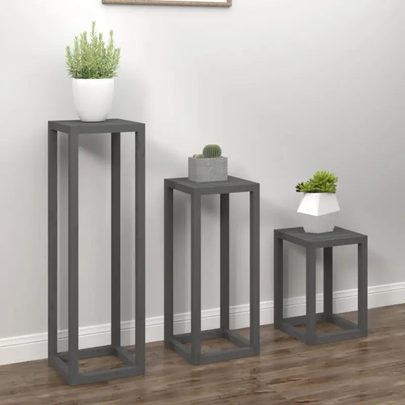 Plantenstandaarden in massief grenenhout de perfecte keuze voor je woonkamer - Plantenstandaarden