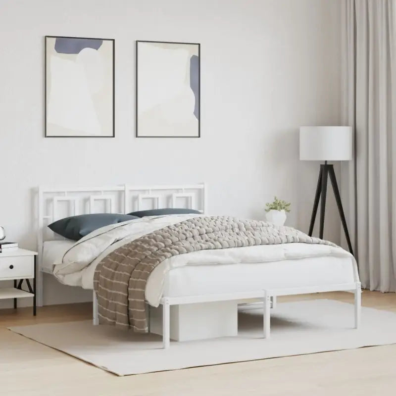 Robuust metalen bedframe met extra opbergruimte en tijdloos design - Wit / 140 x 190 cm / met hoofdbord - Bedden &
