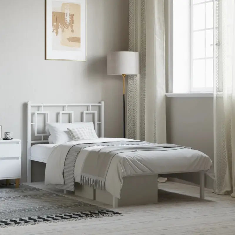 Robuust metalen bedframe met extra opbergruimte en tijdloos design - Wit / 90 x 190 cm / met hoofdbord - Bedden &