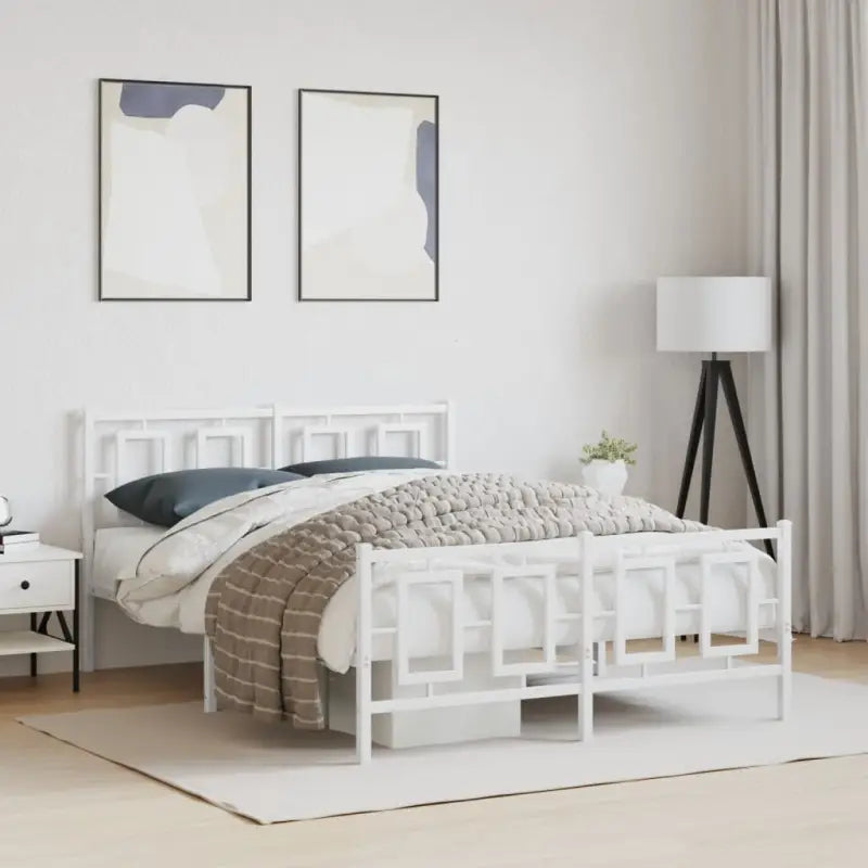 Robuust metalen bedframe met extra opbergruimte en tijdloos design - Wit / 140 x 200 cm / met hoofdbord & voetbord