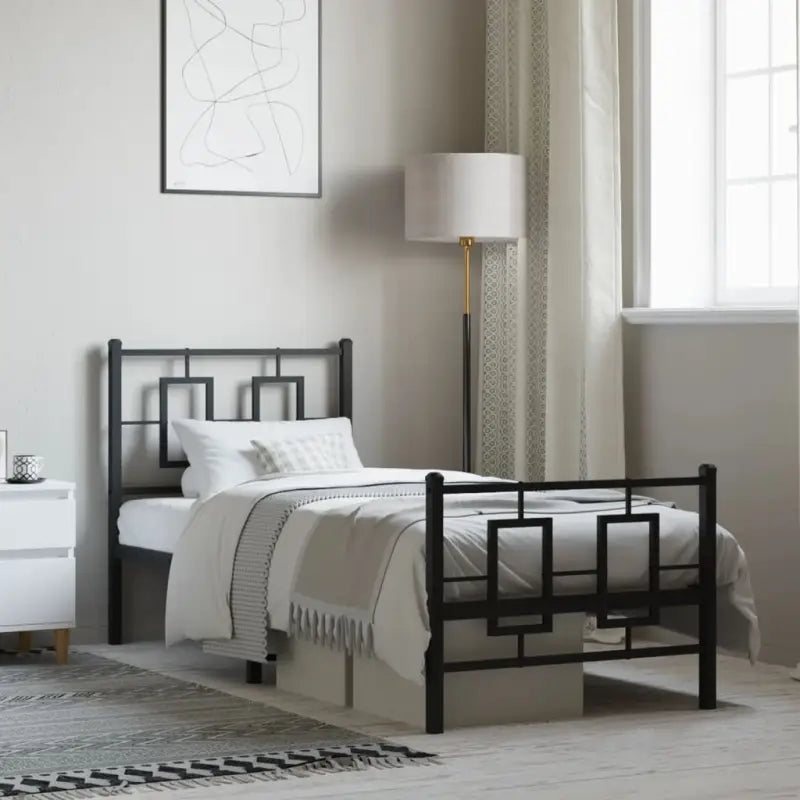 Robuust metalen bedframe met extra opbergruimte en tijdloos design - Zwart / 75 x 190 cm / met hoofdbord & voetbord