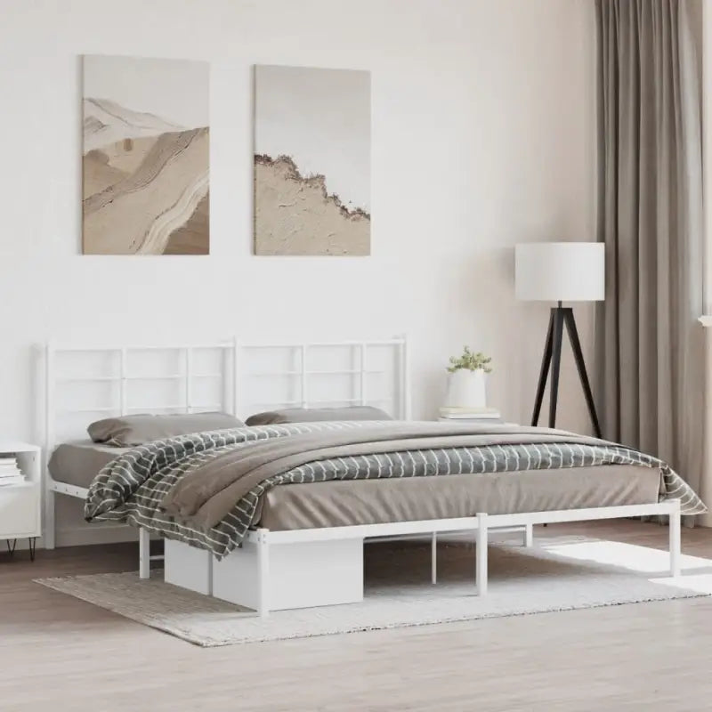 Robuust metalen bedframe met extra opbergruimte en tijdloos ontwerp - Wit / 180 x 200 cm / met hoofdbord - Bedden &