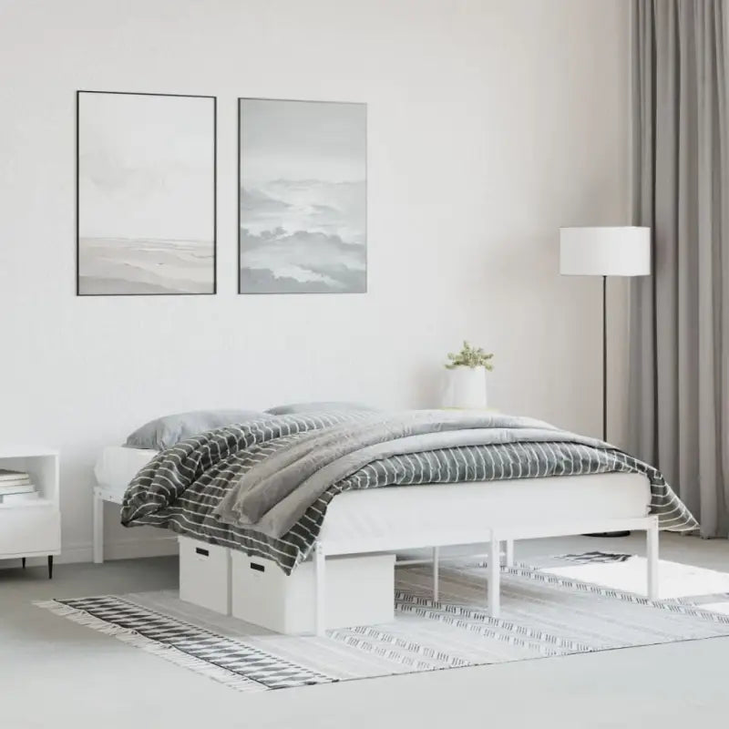 Robuust metalen bedframe met vierkante buizen en extra opbergruimte - Wit / 140 x 190 cm - Bedden & bedframes