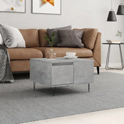 Salontafel met bewerkt hout en metalen poten voor moderne elegantie - Salontafels