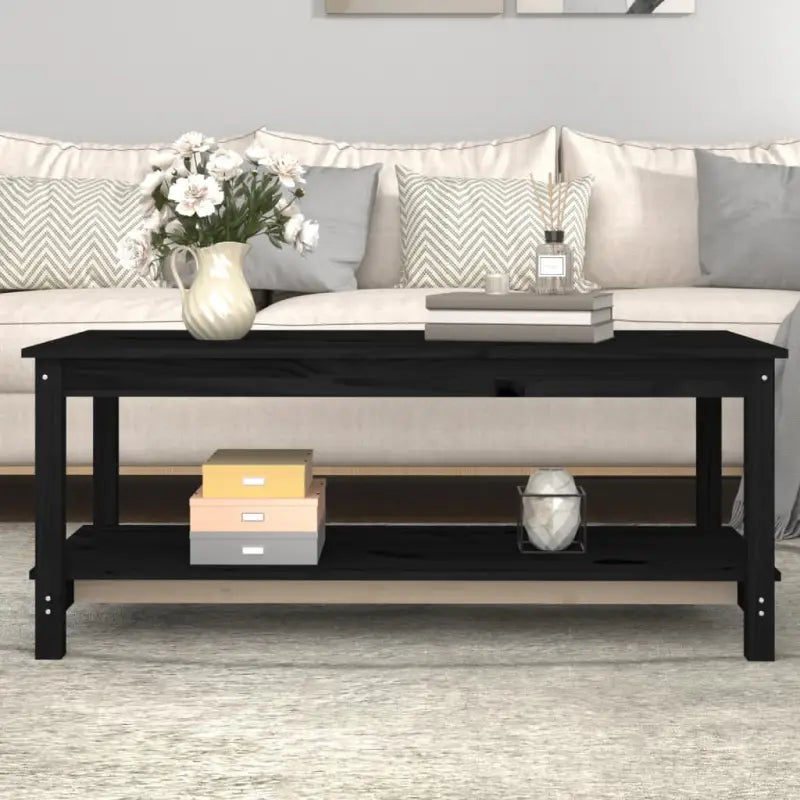 Salontafel van massief grenenhout met open schap voor een rustieke uitstraling - Zwart / 110 x 55 x 45 cm / 1