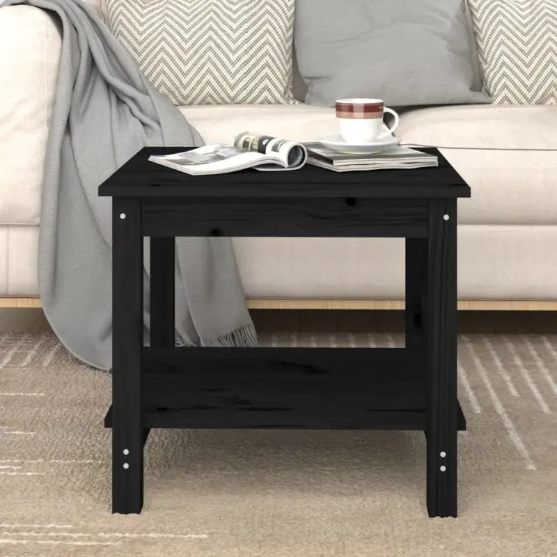Salontafel van massief grenenhout met open schap voor een rustieke uitstraling - Zwart / 50 x 50 x 45 cm / 1