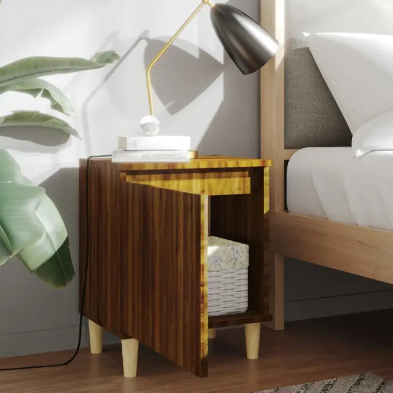 Scandinavisch nachtkastje met houten poten en omkeerbare opening - Nachtkastjes