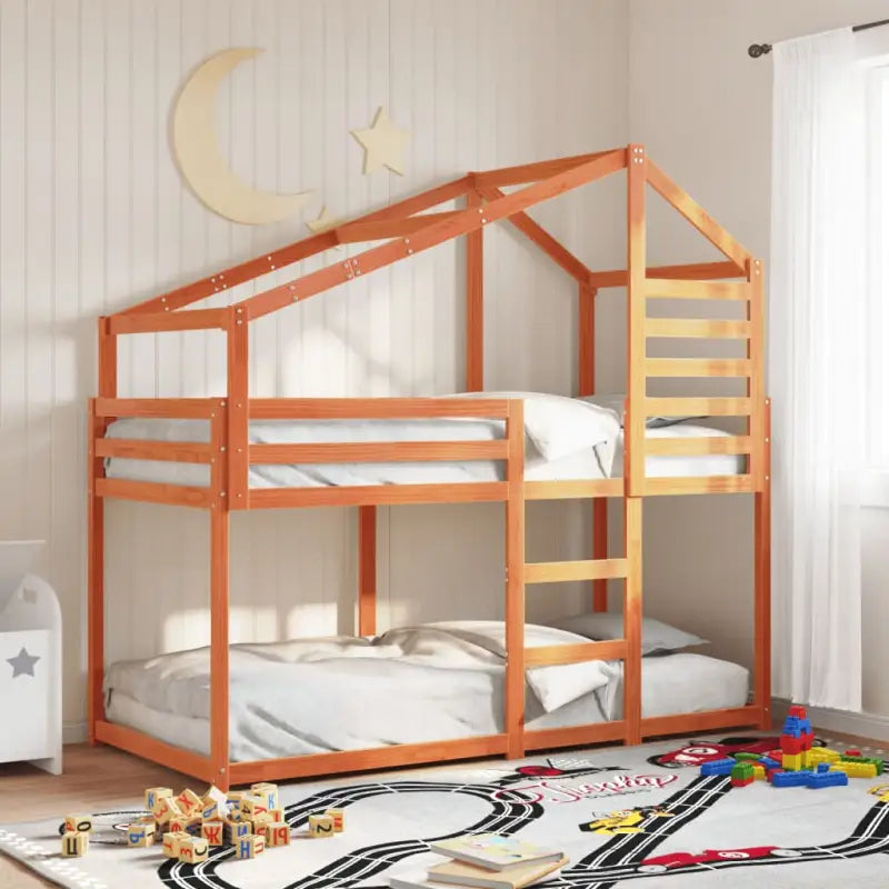 Stapelbed met bedhuis in massief grenenhout met open zijdeur in wasbruin - Wasbruin / 90 x 200 cm - Bedden & bedframes