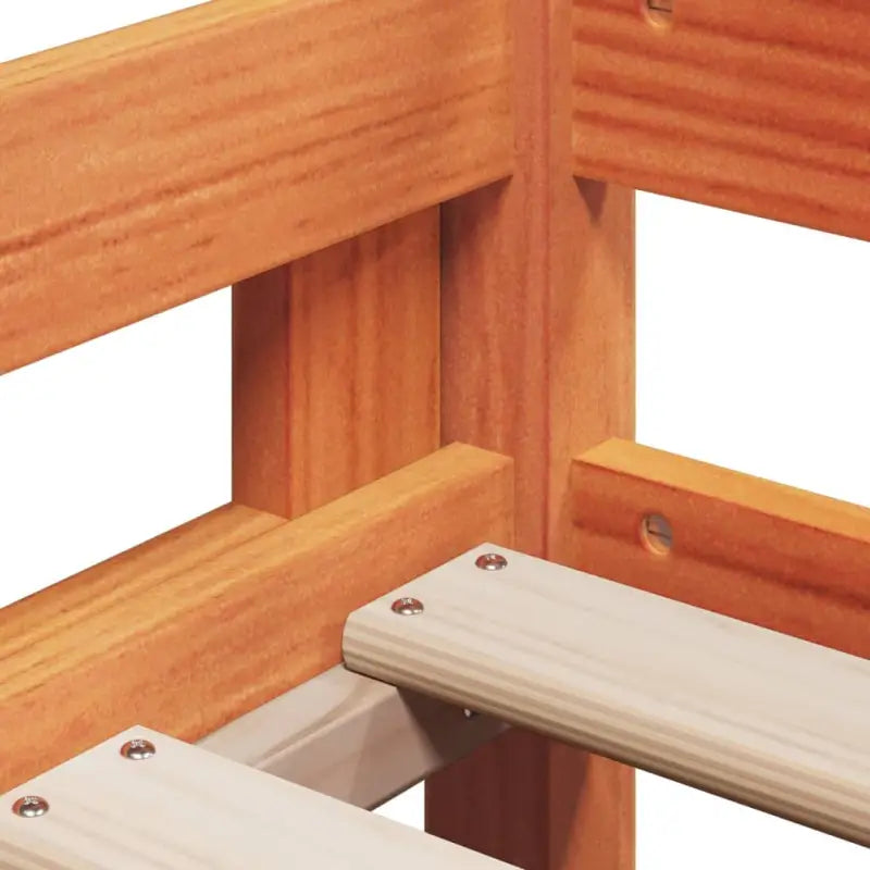 Stapelbed met bedhuis van massief grenenhout en multiplex lattenbodem - Bedden & bedframes
