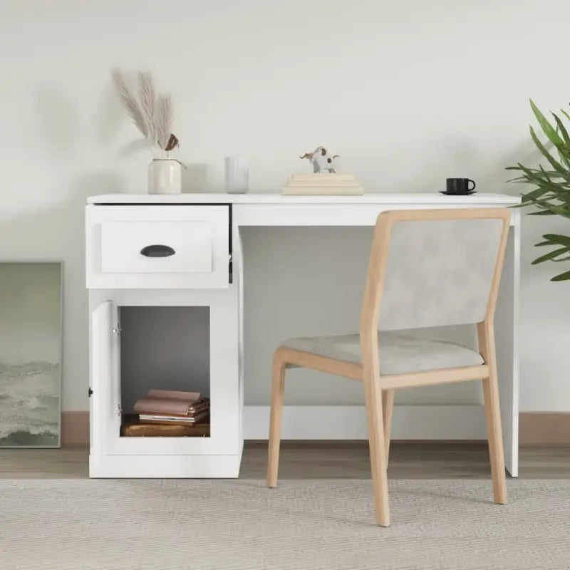 Strak bureau van bewerkt hout met moderne en elegante uitstraling - Bureaus