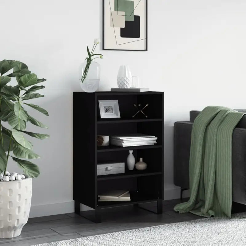 Trendy hoge kast van bewerkt hout met duurzame charme - Dressoirs & buffetkasten