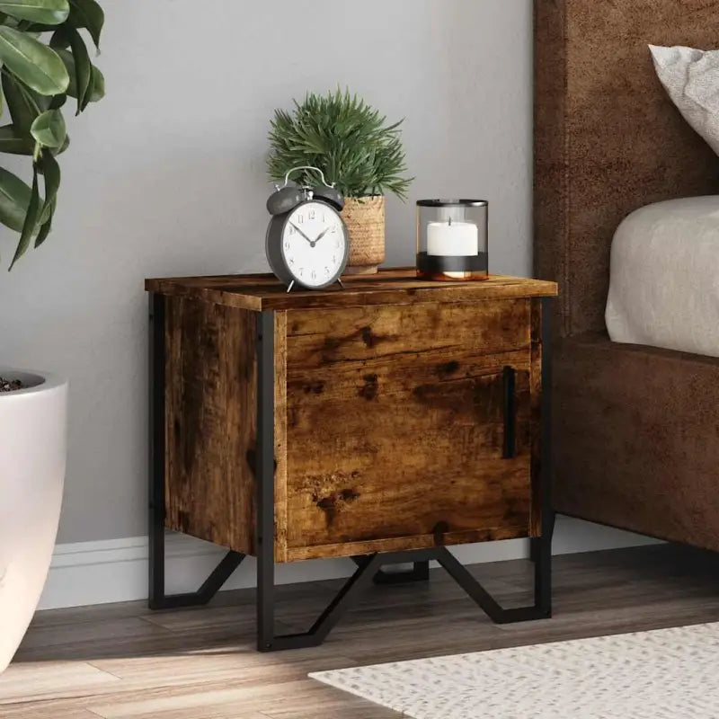 Trendy nachtkastje met metalen poten en bewerkt hout voor je interieur - Gerookt eiken / 1 - Nachtkastjes