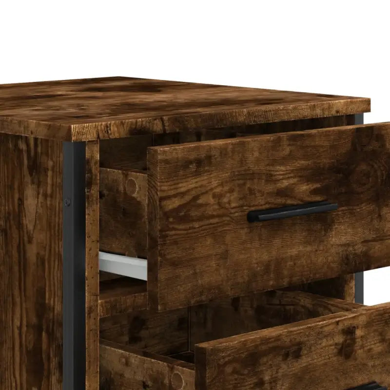 Trendy nachtkastje met metalen poten en bewerkt hout voor een strak interieur - Nachtkastjes