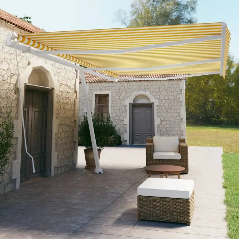Uitschuifbare luifel met gepoedercoat aluminium voor koele buitenruimte - Geel en wit / 600 x 350 cm / 1 - Zonwering