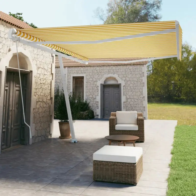Uitschuifbare luifel met gepoedercoat aluminium voor koele buitenruimte - Geel en wit / 500 x 350 cm / 1 - Zonwering