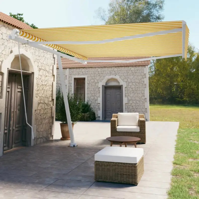 Uitschuifbare luifel met gepoedercoat aluminium voor koele buitenruimte - Geel en wit / 450 x 350 cm / 1 - Zonwering