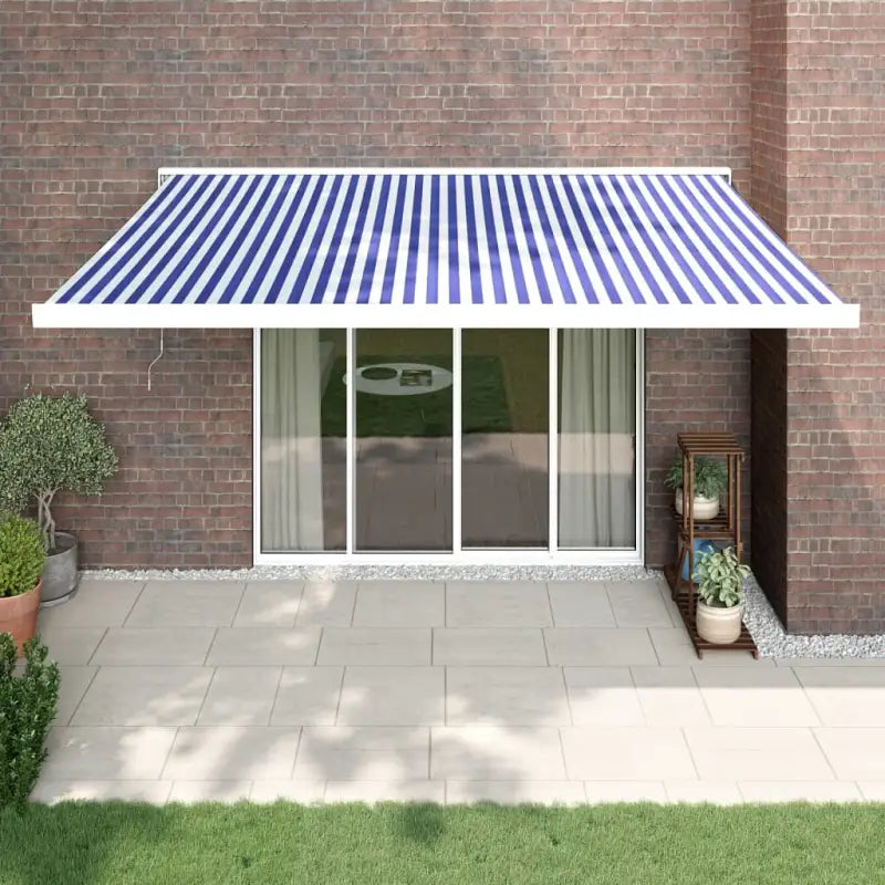 Uittrekbare luifel in gepoedercoat aluminium voor je terras - Blauw en wit (wit frame) / 4.5 x 3 m / 1 - Zonwering