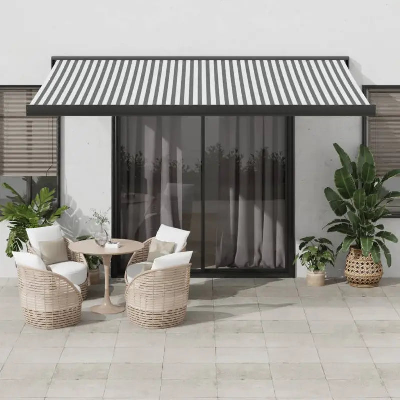 Uittrekbare luifel met aluminium frame voor koele tuinplekken - Antraciet en zwart / 400 x 300 cm / 1 - Zonwering
