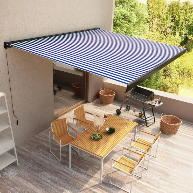 Uittrekbare luifel met aluminium frame voor koele tuinplekken - Blauw en wit (grijs frame) / 500 x 300 cm / 1