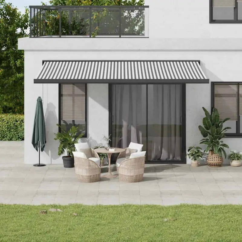 Uittrekbare luifel van gepoedercoat aluminium voor terrasplezier - 1 / Antraciet en zwart / 500 x 300 cm - Zonwering