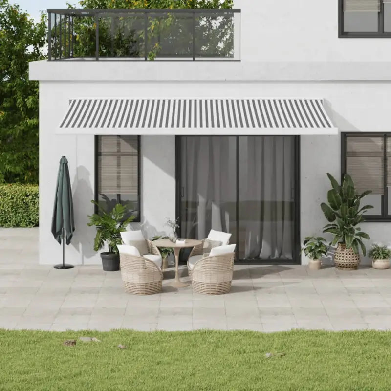Uittrekbare luifel van gepoedercoat aluminium voor terrasplezier - 1 / 500 x 300 cm / wit en antracietkleurig