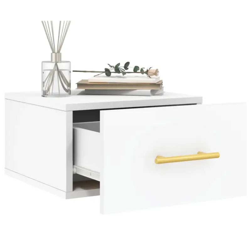 Wandgemonteerde opbergkasten van bewerkt hout voor je interieur - Opbergkasten & lockerkasten