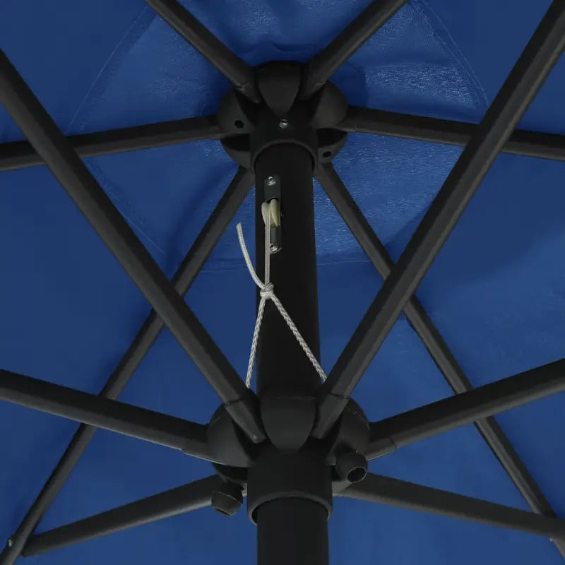 Zorg ervoor dat je parasol stevig staat op een vlakke ondergrond - Parasols en zonneschermen