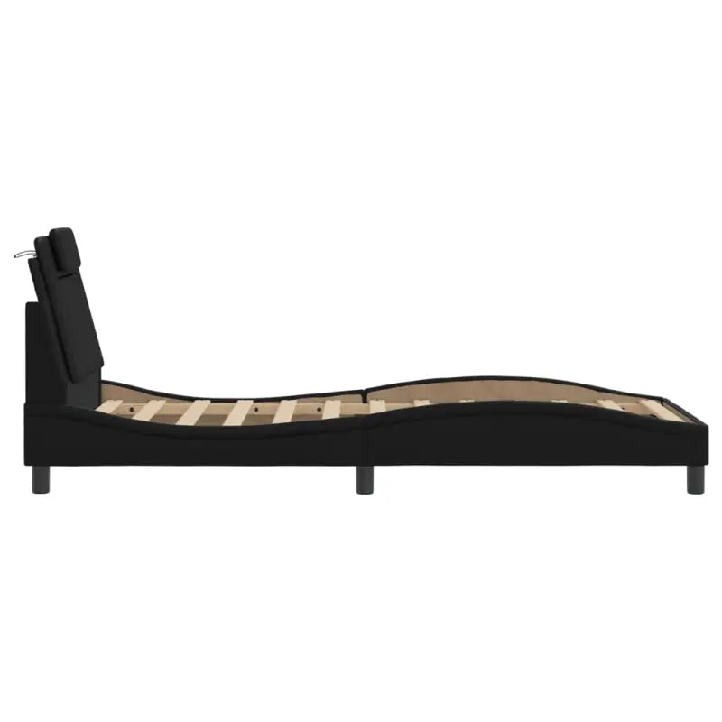 Zwart bedframe met hoofdeinde en multiplex lattenbodem voor comfortabel slapen - Bedden & bedframes